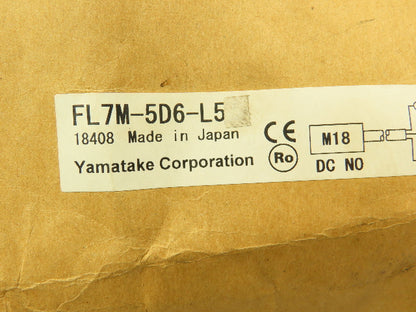 Yamatake FL7M-5D6-L5 Proximity Sensor 12/24VDC