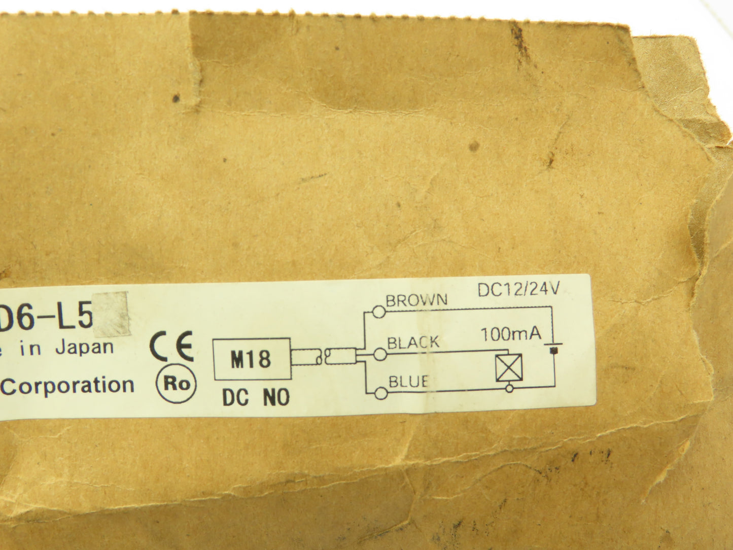 Yamatake FL7M-5D6-L5 Proximity Sensor 12/24VDC