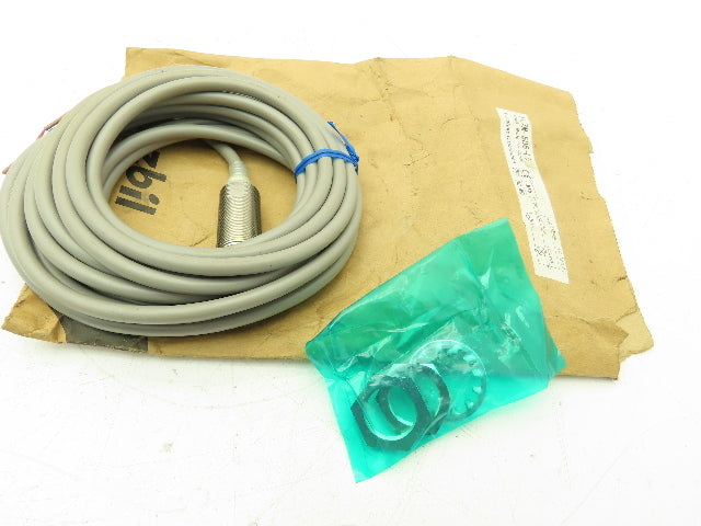 Yamatake FL7M-5D6-L5 Proximity Sensor 12/24VDC