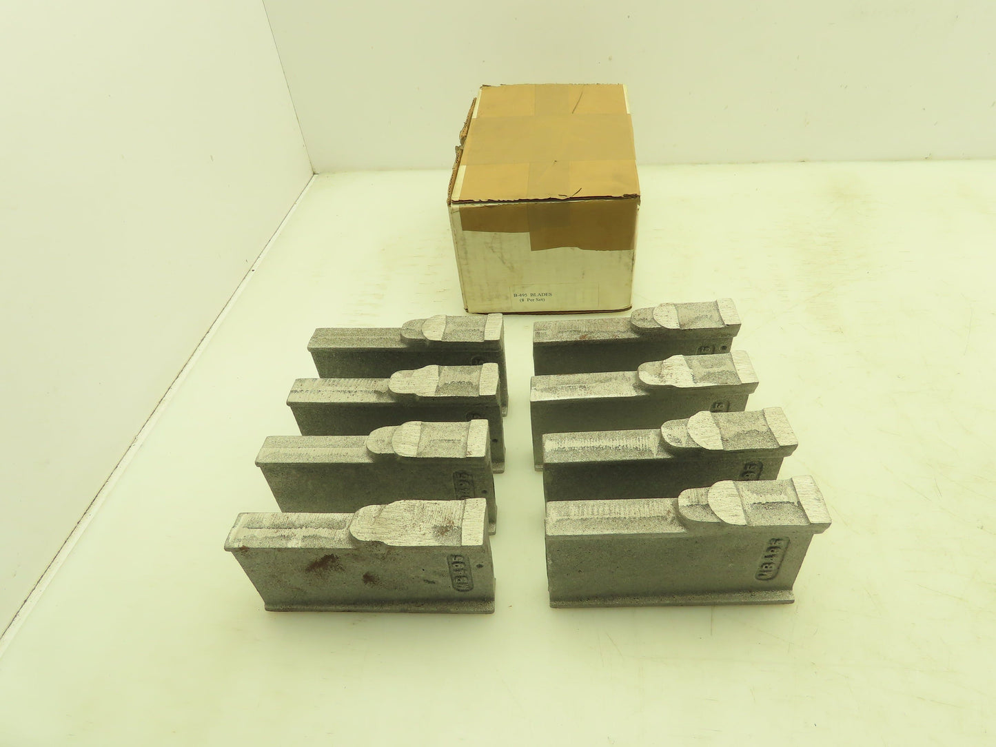 MB495 Steel Shot Blaster Machine Shot Blast Replacement Blades 8-Blade Set