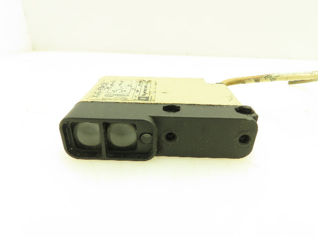 Telemecanique XUG-F04531 Photoelectric Sensor 120V Photo Switch Relay Lot of 4