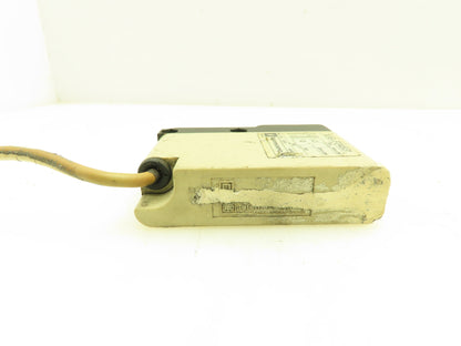 Telemecanique XUG-F04531 Photoelectric Sensor 120V Photo Switch Relay Lot of 4