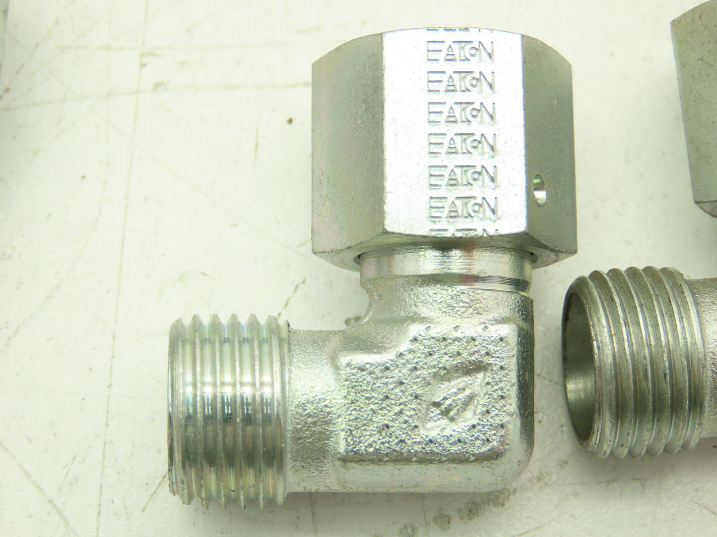 Eaton EW10L EO 90° Elbow Swivel Nut 10mm Tube x M16 Thread  Lot of 10