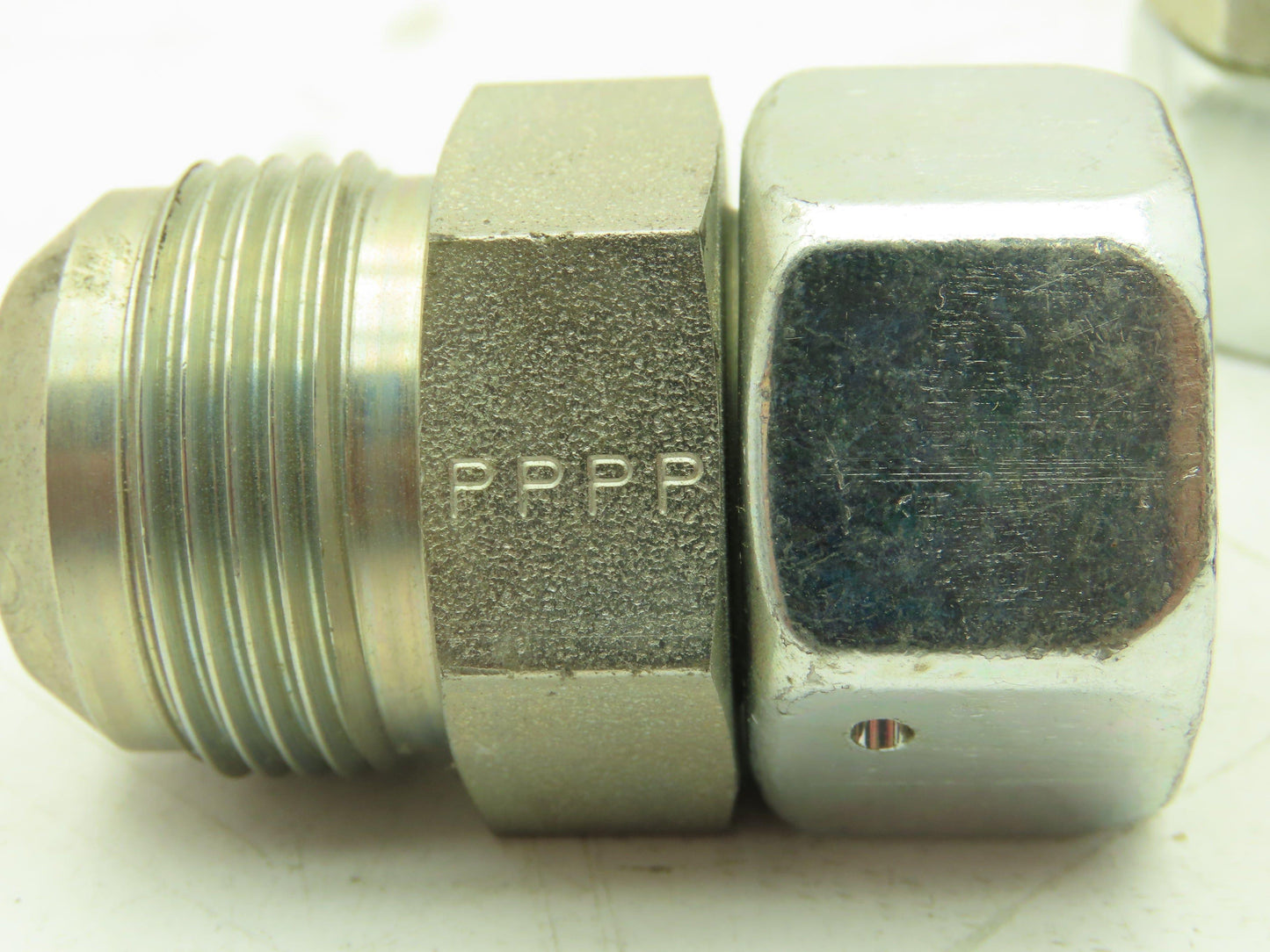 Parker L22 Swivel Nut Connector JIC 1"-16 x 22mm Tube M30 Swivel  Lot of 5