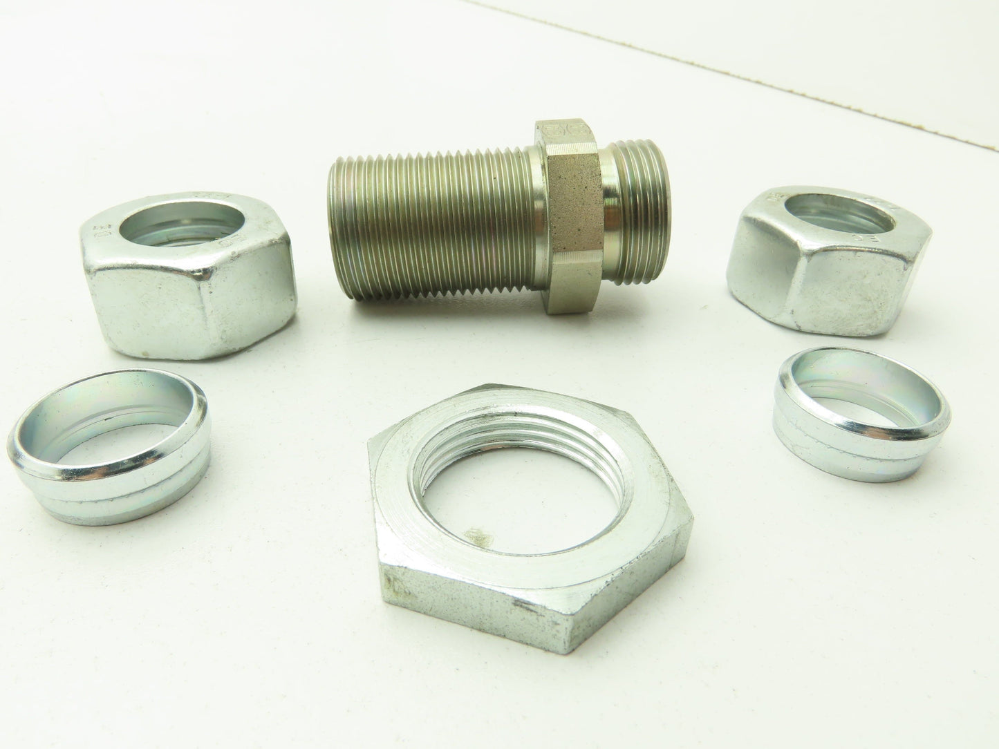 Parker SV22LOMD EO 24° DIN Bulkhead Union Fitting 22mm Tube  Lot of 10