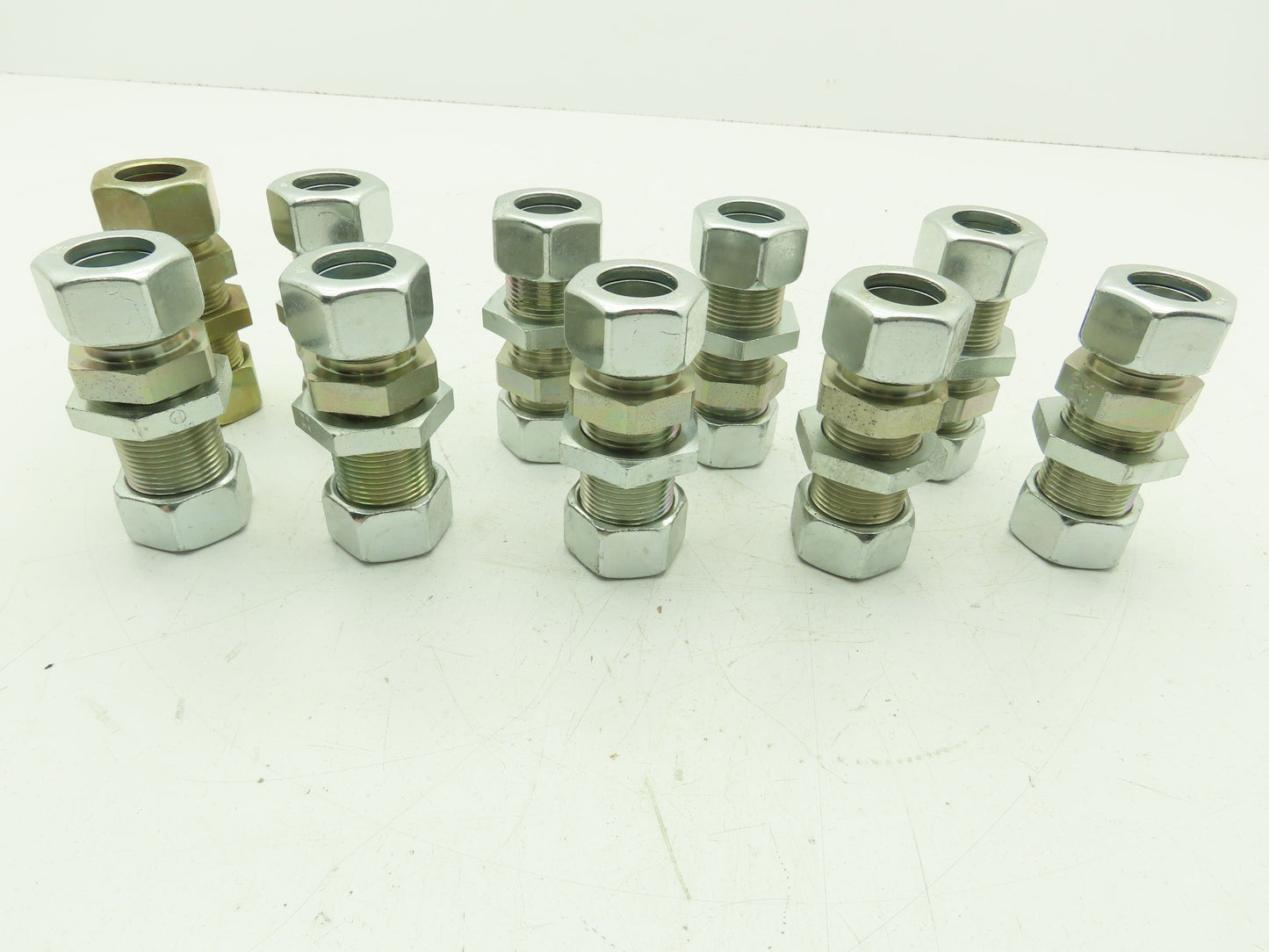 Parker SV22LOMD EO 24° DIN Bulkhead Union Fitting 22mm Tube  Lot of 10