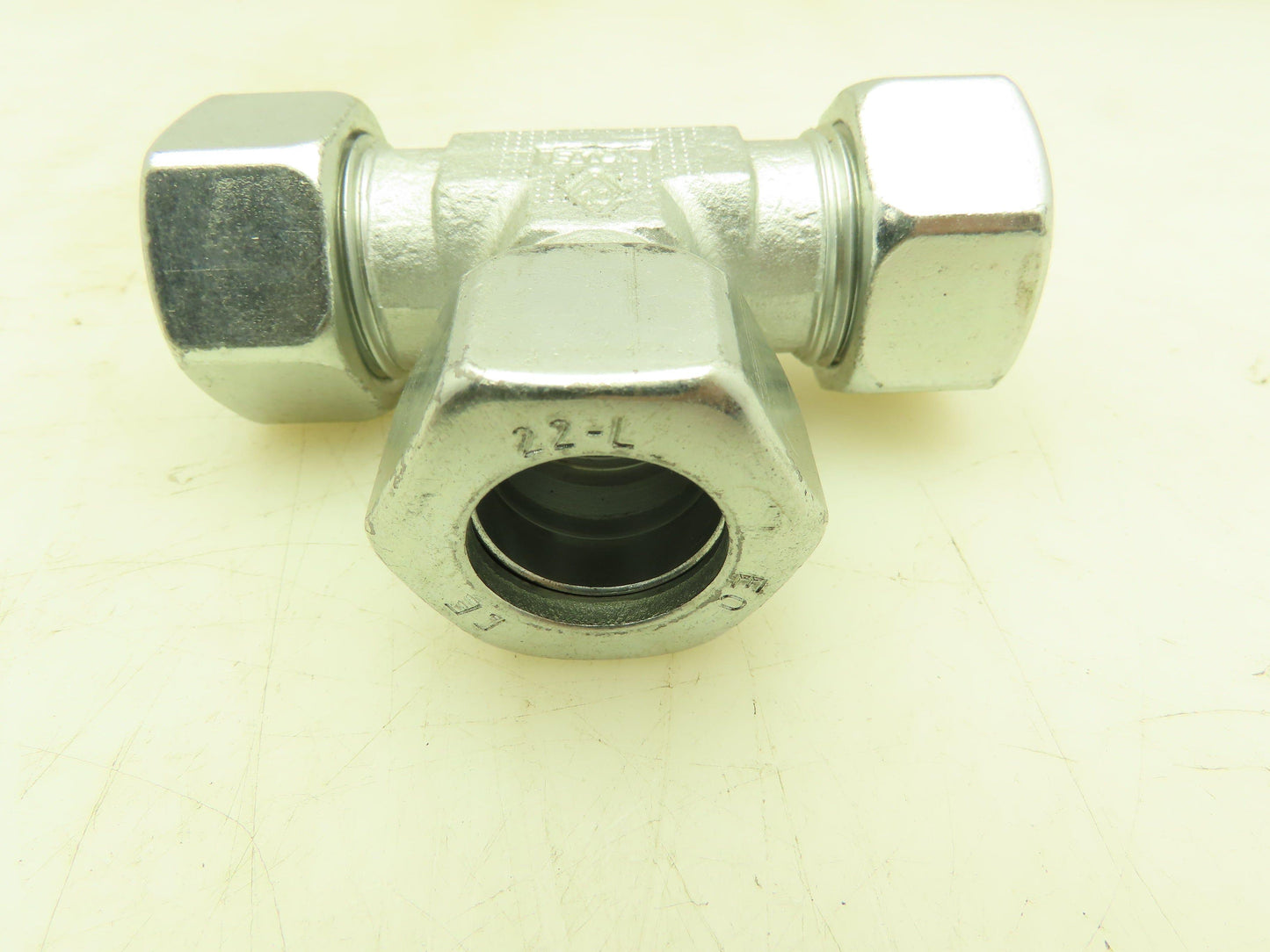 Eaton 22-L  Steel Compression Union Tee Fitting 22mm Tube Lot of 10