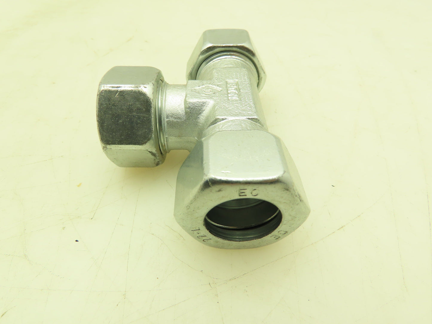 Eaton 22-L  Steel Compression Union Tee Fitting 22mm Tube Lot of 10