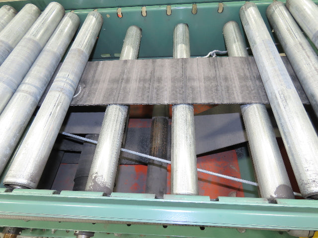 Roach 24"x 11' 6" Belt Drive Live Roller Accumulation Conveyor 21"BF w/Gate