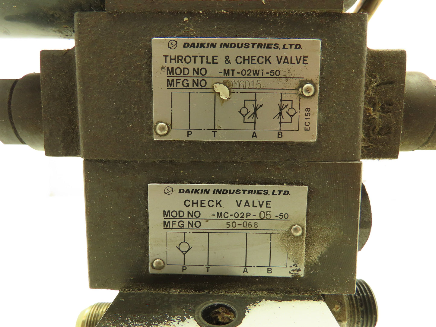 Daikin KSO-G02-3BP-30-NR Hydraulic Directional Solenoid Check Valve Stack 24VDC