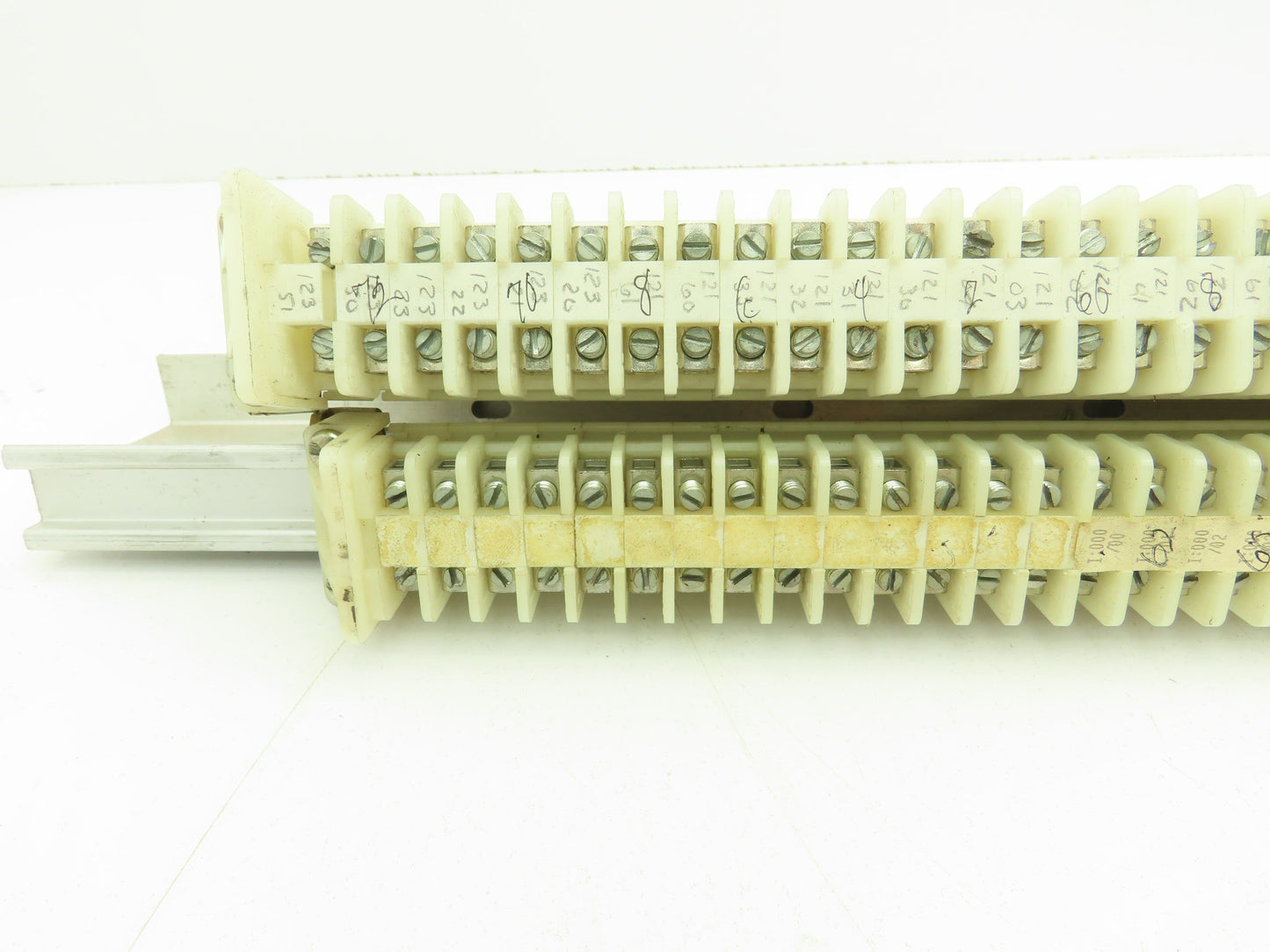 Allen Bradley 1492 Style F White Terminal Block (150 pcs) 36" Aluminum DIN Rail