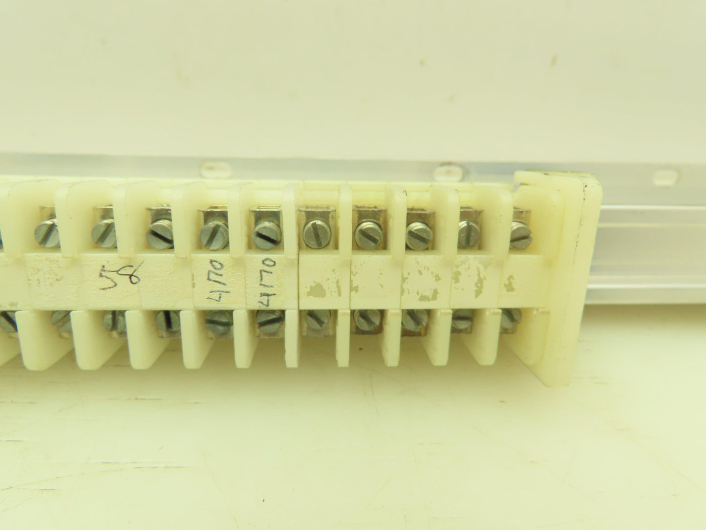 Allen Bradley 1492 Style F White Terminal Block (200 pcs)  36" Aluminum DIN Rail