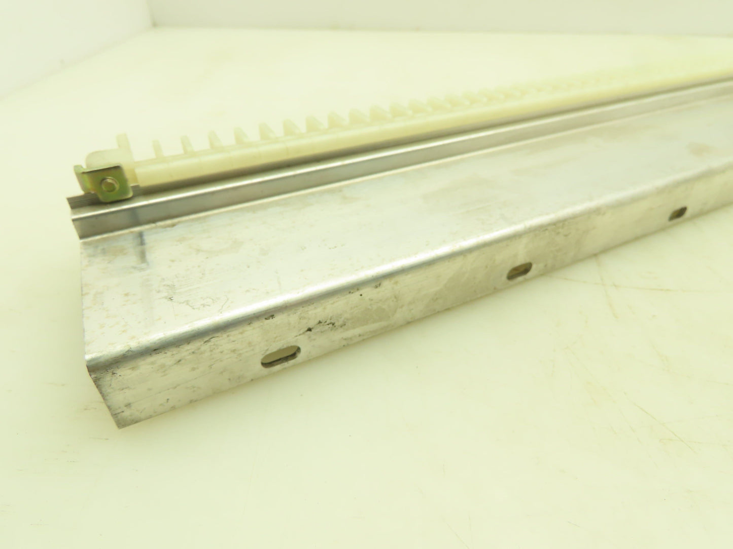 Allen Bradley 1492 Style F White Terminal Block (200 pcs)  36" Aluminum DIN Rail