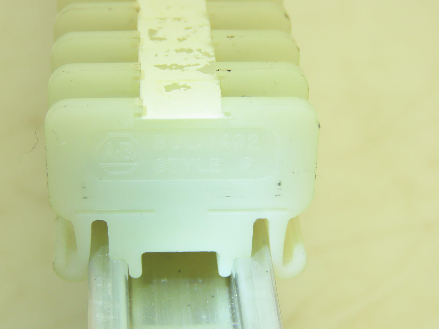 Allen Bradley 1492 Style F White Terminal Block (200 pcs)  36" Aluminum DIN Rail