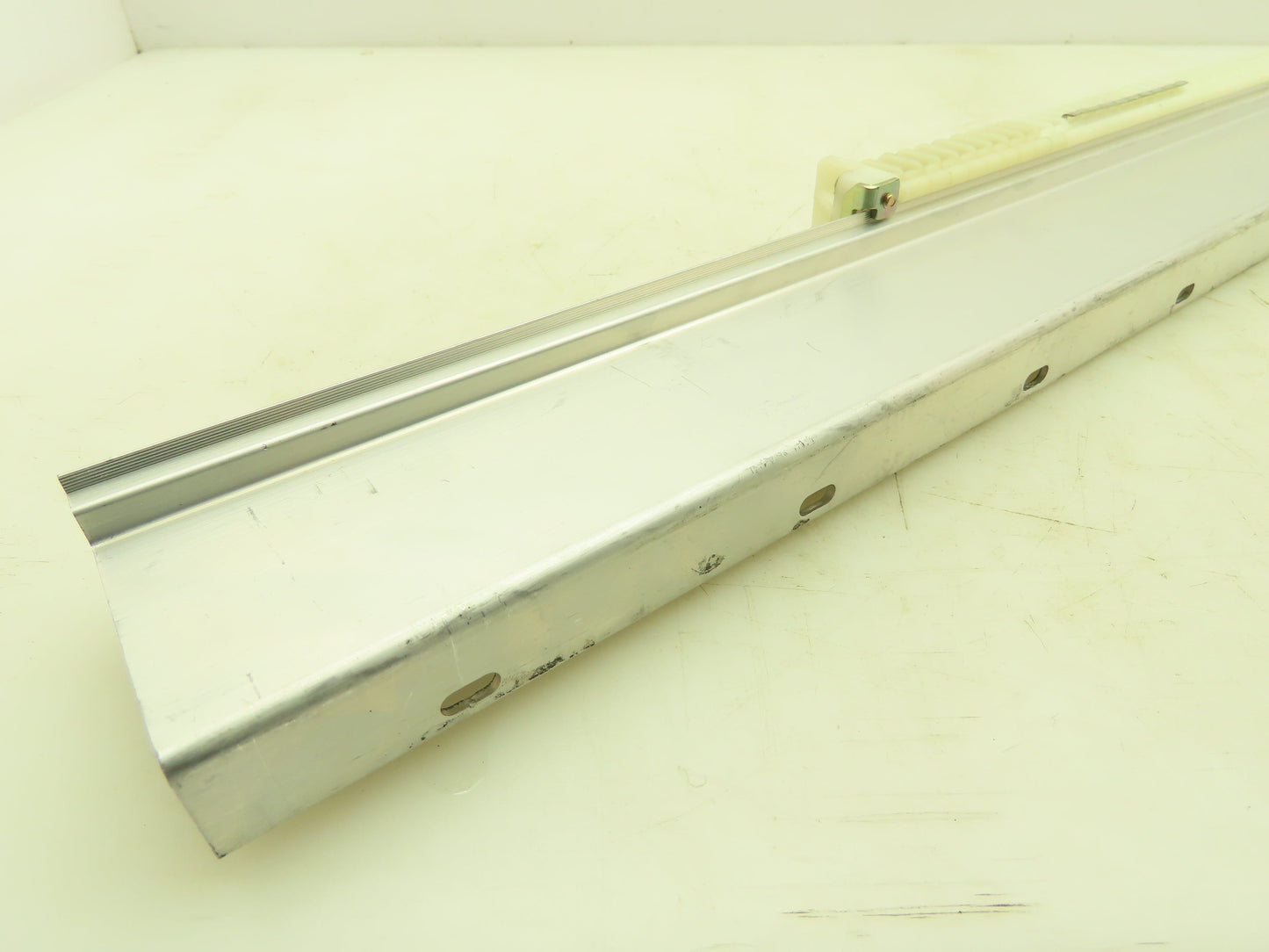 Allen Bradley 1492 Style F White Terminal Block (150 pcs) 36" Aluminum DIN Rail