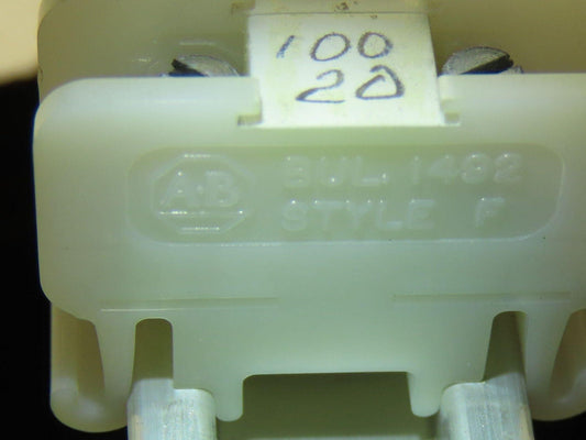 Allen Bradley 1492 Style F White Terminal Block (150 pcs) 36" Aluminum DIN Rail