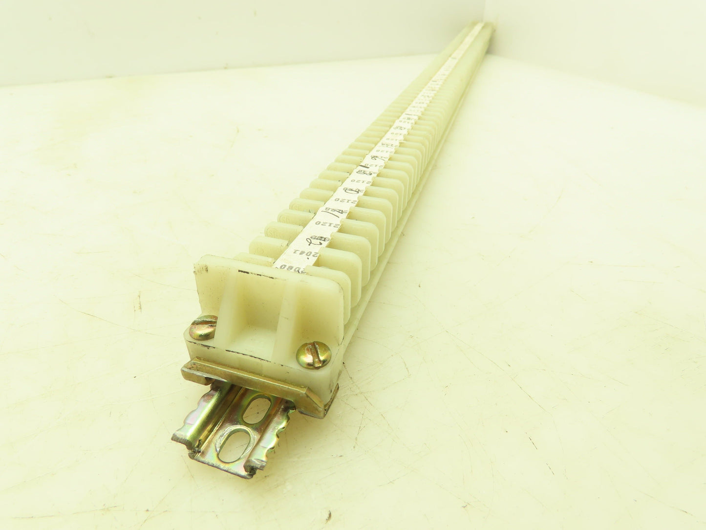 Allen Bradley 1492 Style F White Terminal Block (200 pcs) 15mm Steel DIN Rail