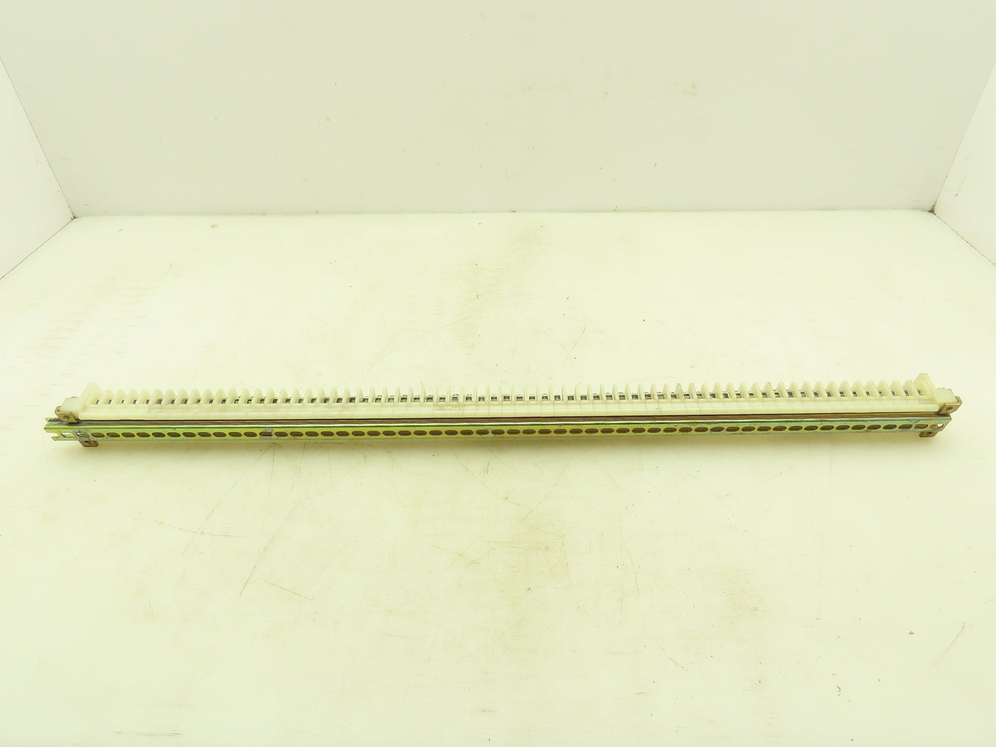 Allen Bradley 1492 Style F White Terminal Block (250 pcs) 15mm Steel DIN Rail