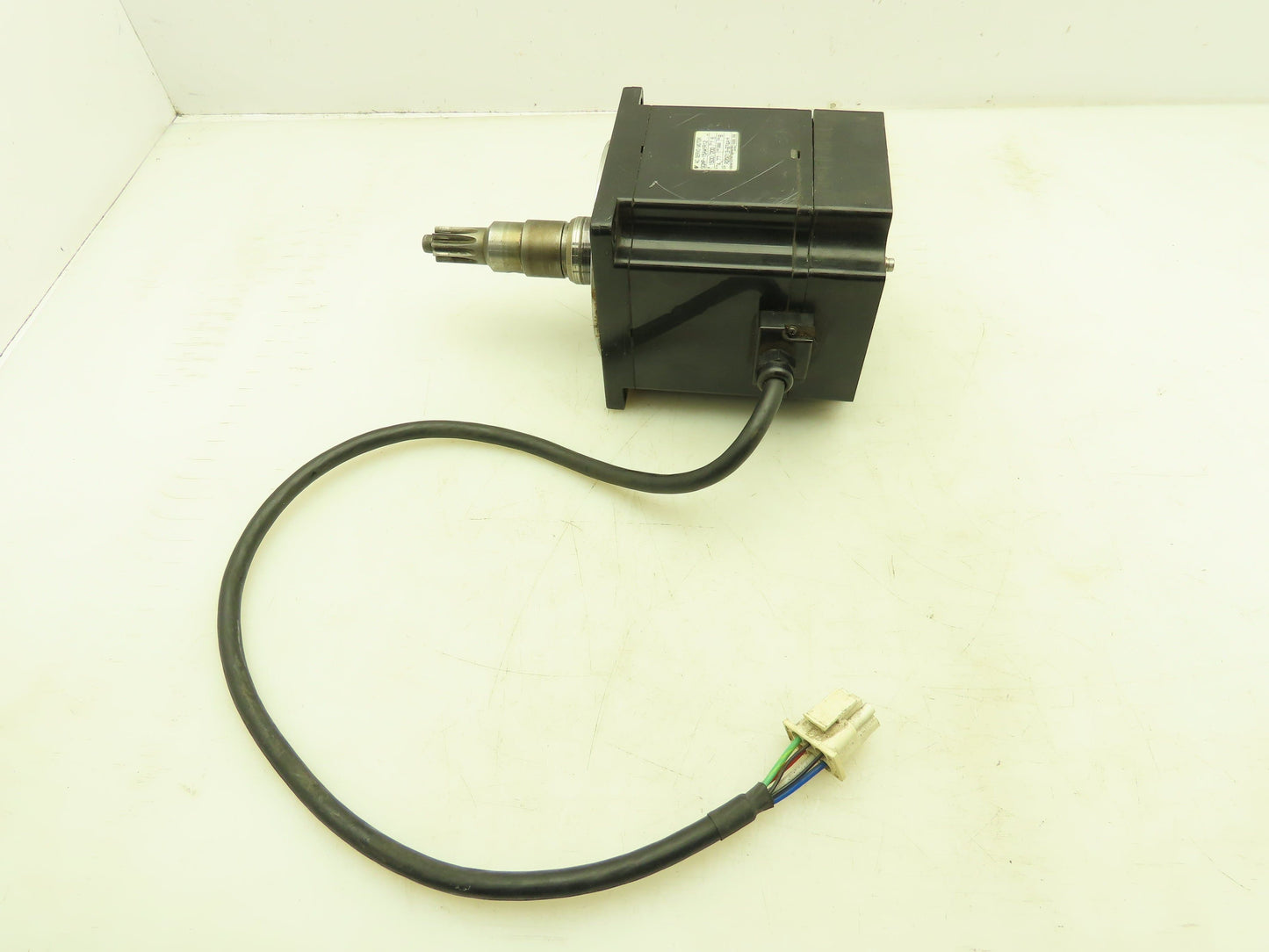 Yaskawa SGMP-15AWYR12 AC Servo Motor 1500W 200V 3000 RPM Ogura Clutch 90V