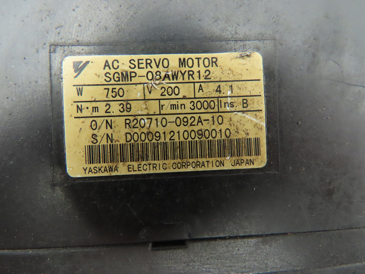 Yaskawa SGMP-08AWYR12 AC Servo Motor 750W 200V 3000RPM