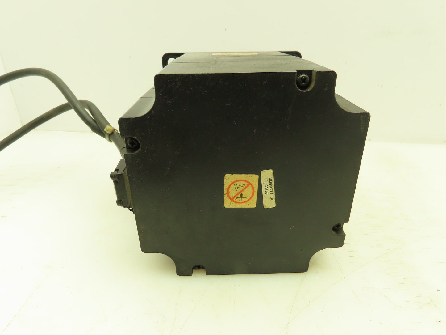 Yaskawa SGMP-08AWYR12 AC Servo Motor 750W 200V 3000RPM