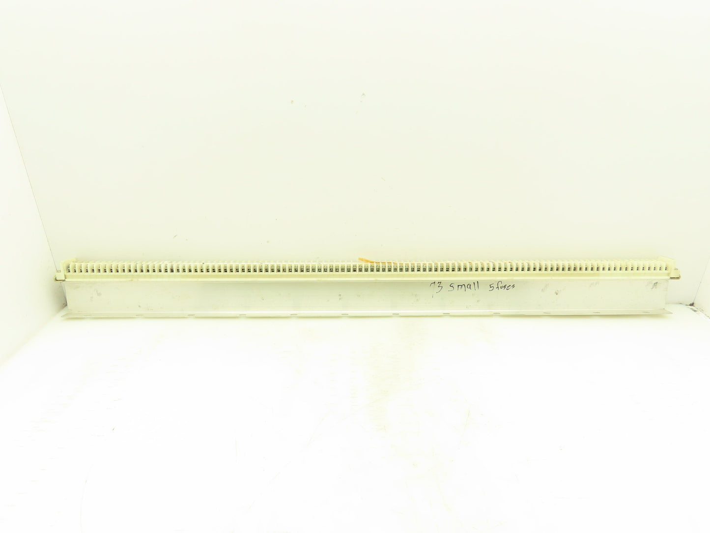 Allen Bradley 1492-F DIN Rail Mount Terminal Block 300V 22-14 Awg Lot of 100