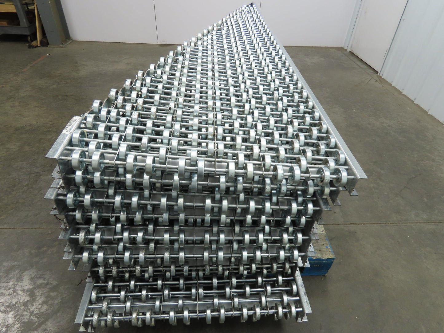 30"x 20° Butt Spur Galvanized Steel Skate Wheel Gravity Conveyor LH Diverter 10