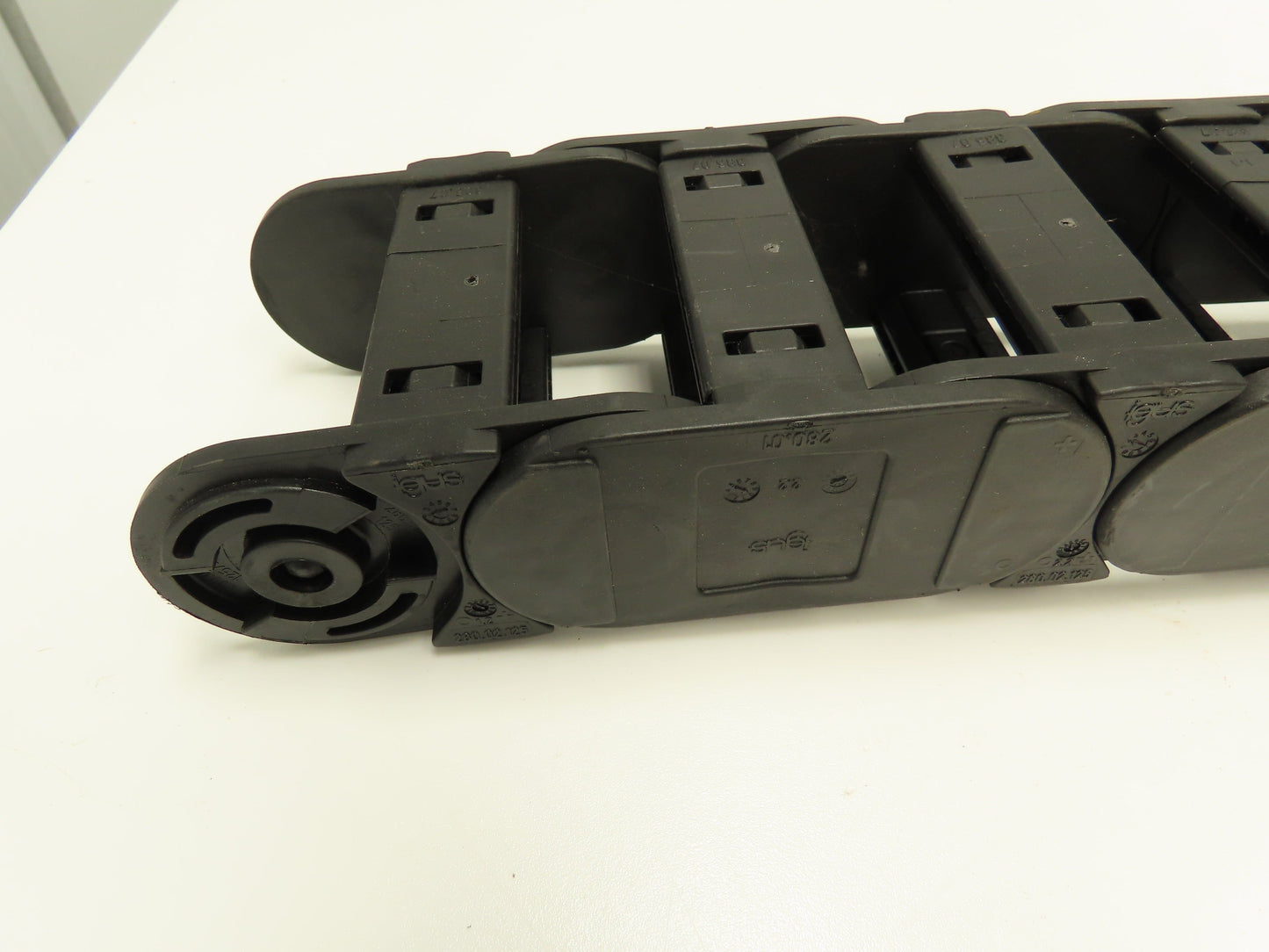 Igus 280.02.125 Energy Chain Cable Carrier 2600 Series 3" 75mm ID 36" 90mm Long