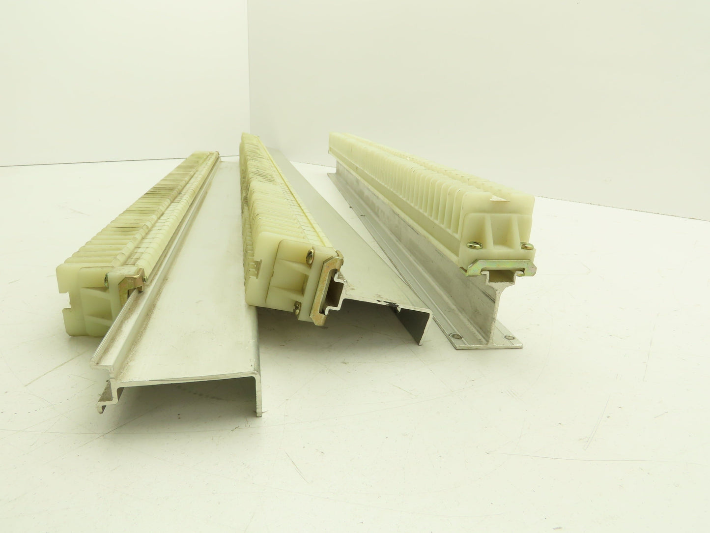 Allen Bradley 1492-CA Terminal Blocks 60A 8 Awg 600V Lot of 211