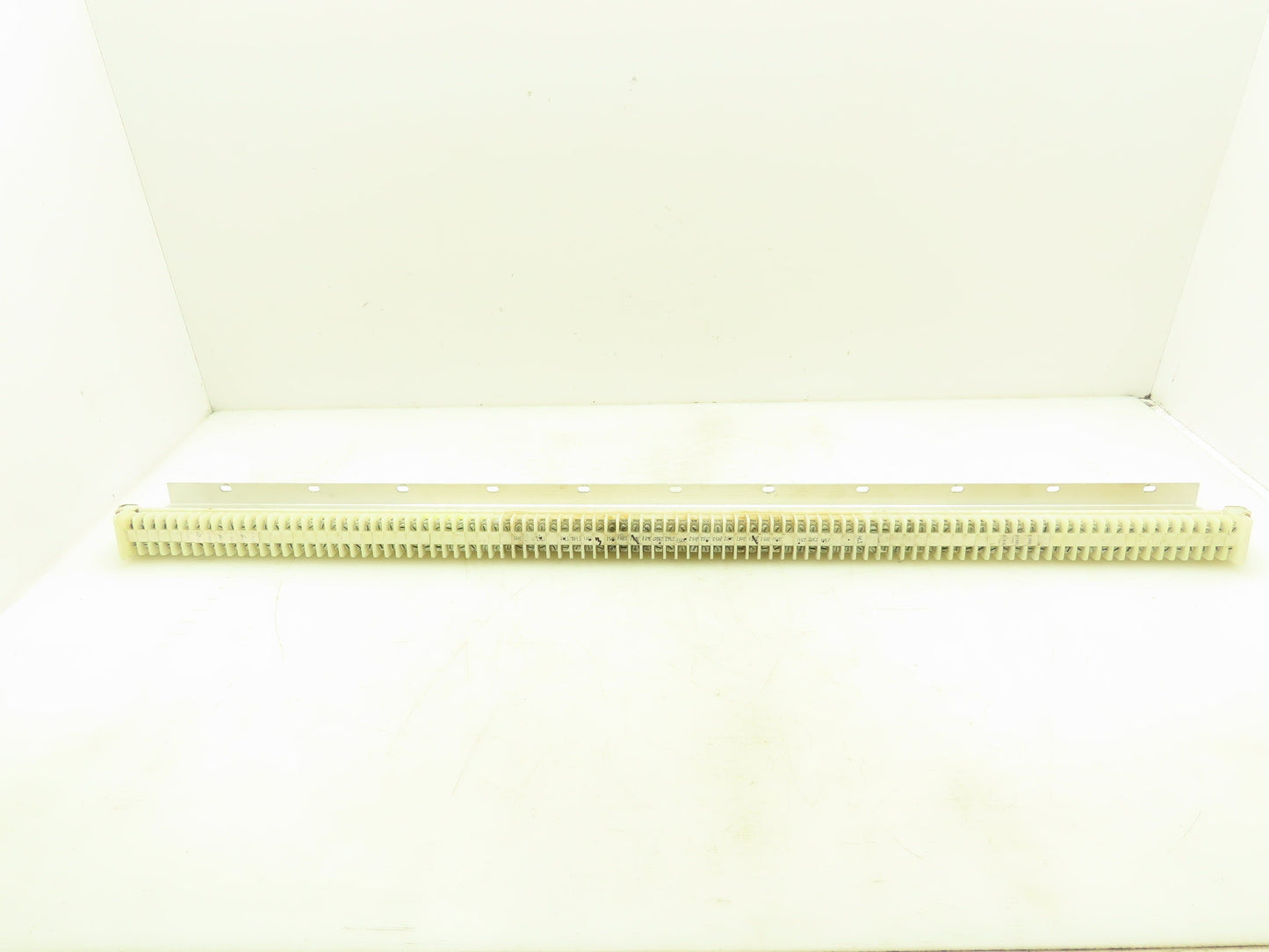 Allen Bradley 1492-F DIN Rail Mount Terminal Block 300V 22-14 Awg Lot of 90