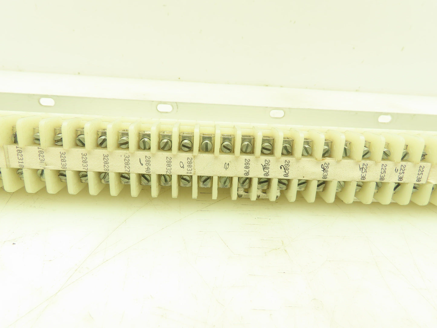 Allen Bradley 1492-F DIN Rail Mount Terminal Block 300V 22-14 Awg Lot of 70