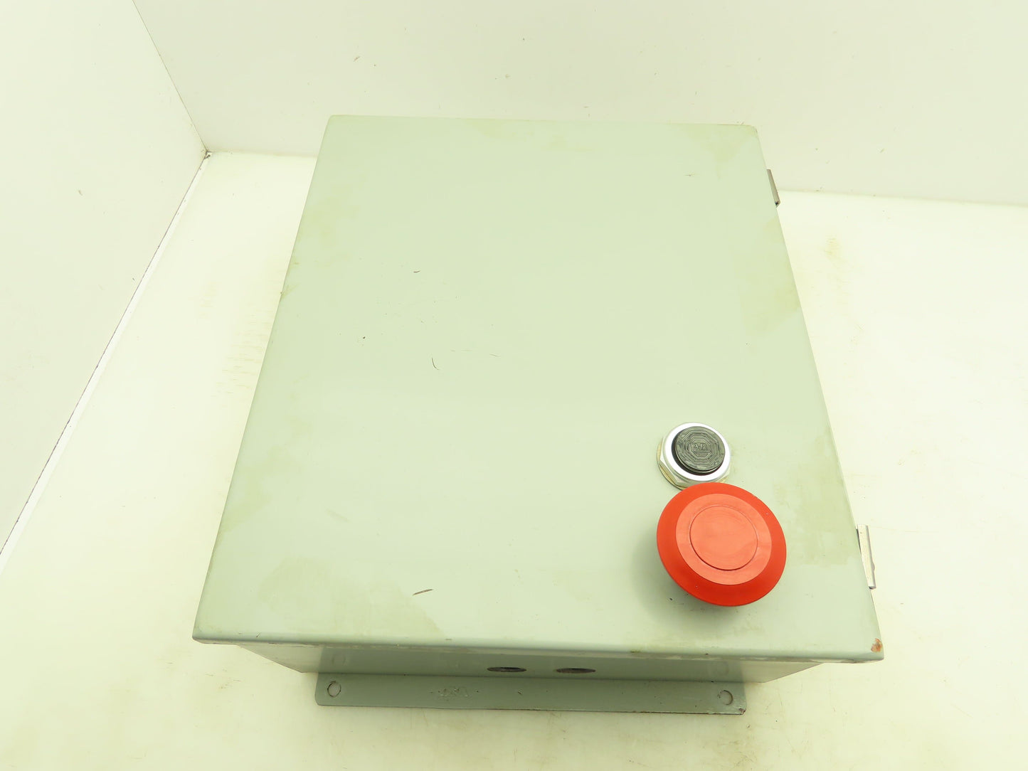 Wiegmann Hubbell A1412CH Electrical Enclosure 14x12x6" Hinged Cover Back Panel