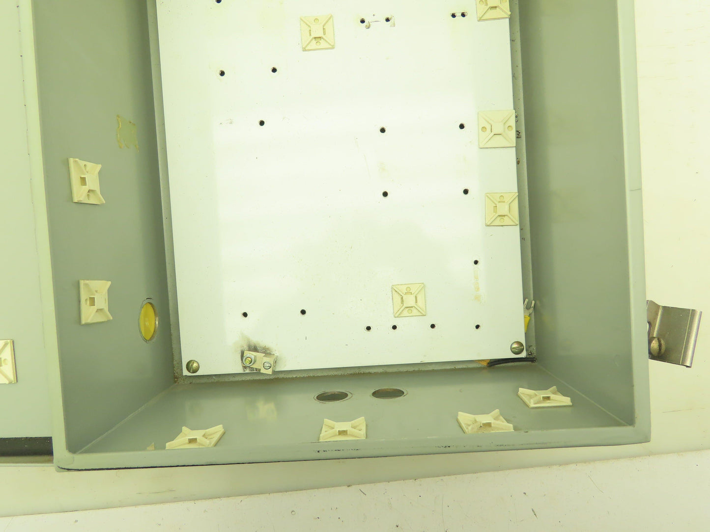 Wiegmann Hubbell A1412CH Electrical Enclosure 14x12x6" Hinged Cover Back Panel