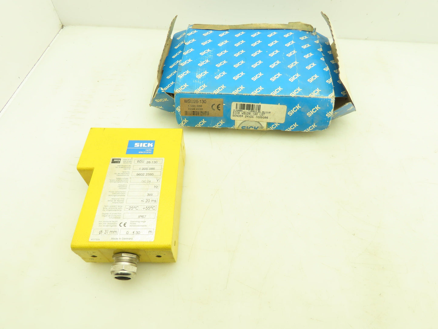 Sick WSU26-130 Light Curtain Transmitter Optic Electronic Emitter Sender 24VDC