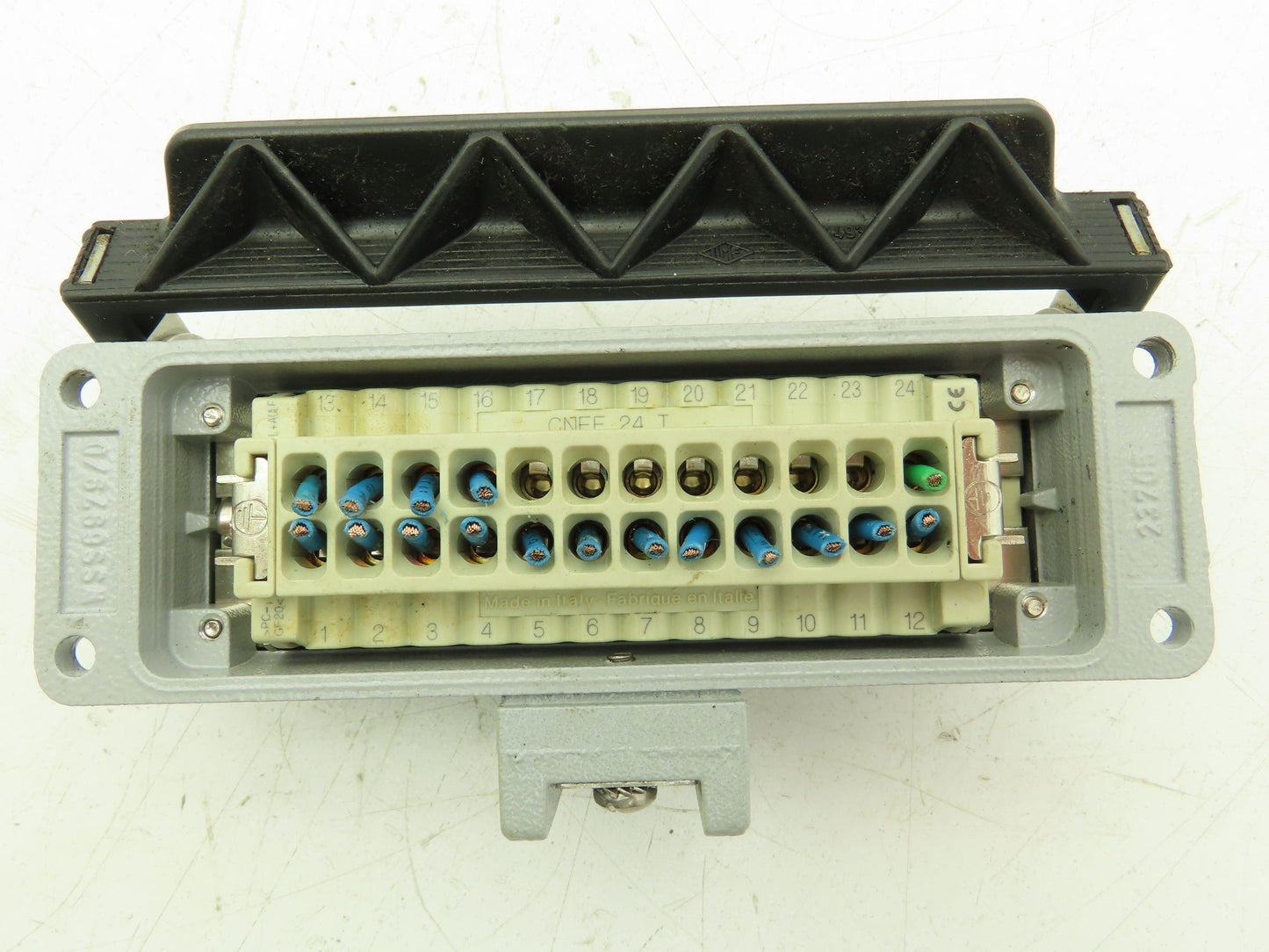 ILME CNEF 24 T Screw Terminal Insert 24-Pin Female 16A 500V CHI 24 LS Housing