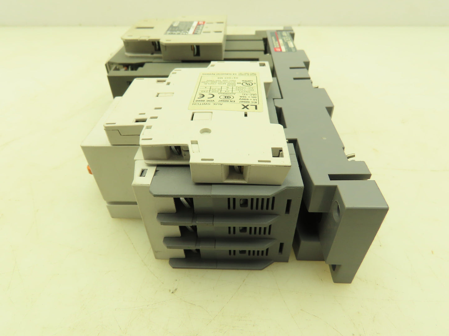 LS MMS-32H Motor Starter Contactor 1.6-2.5 Amp 3Ph MU-45 Rail Adaptor 24VDC