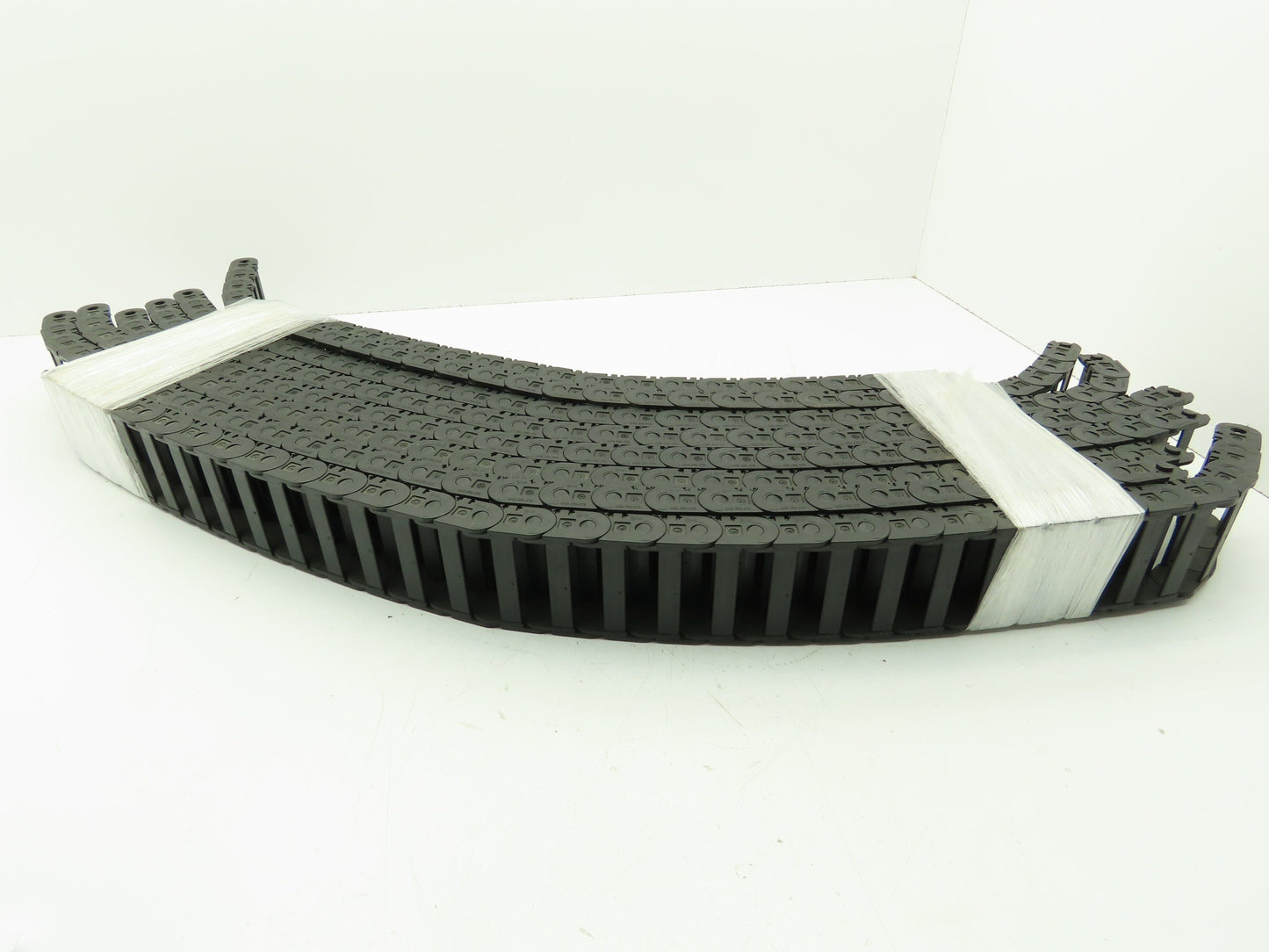 Igus 1400.068.075 Energy Chain Cable Carrier 68x21mm ID 75mm Bend 24' Length