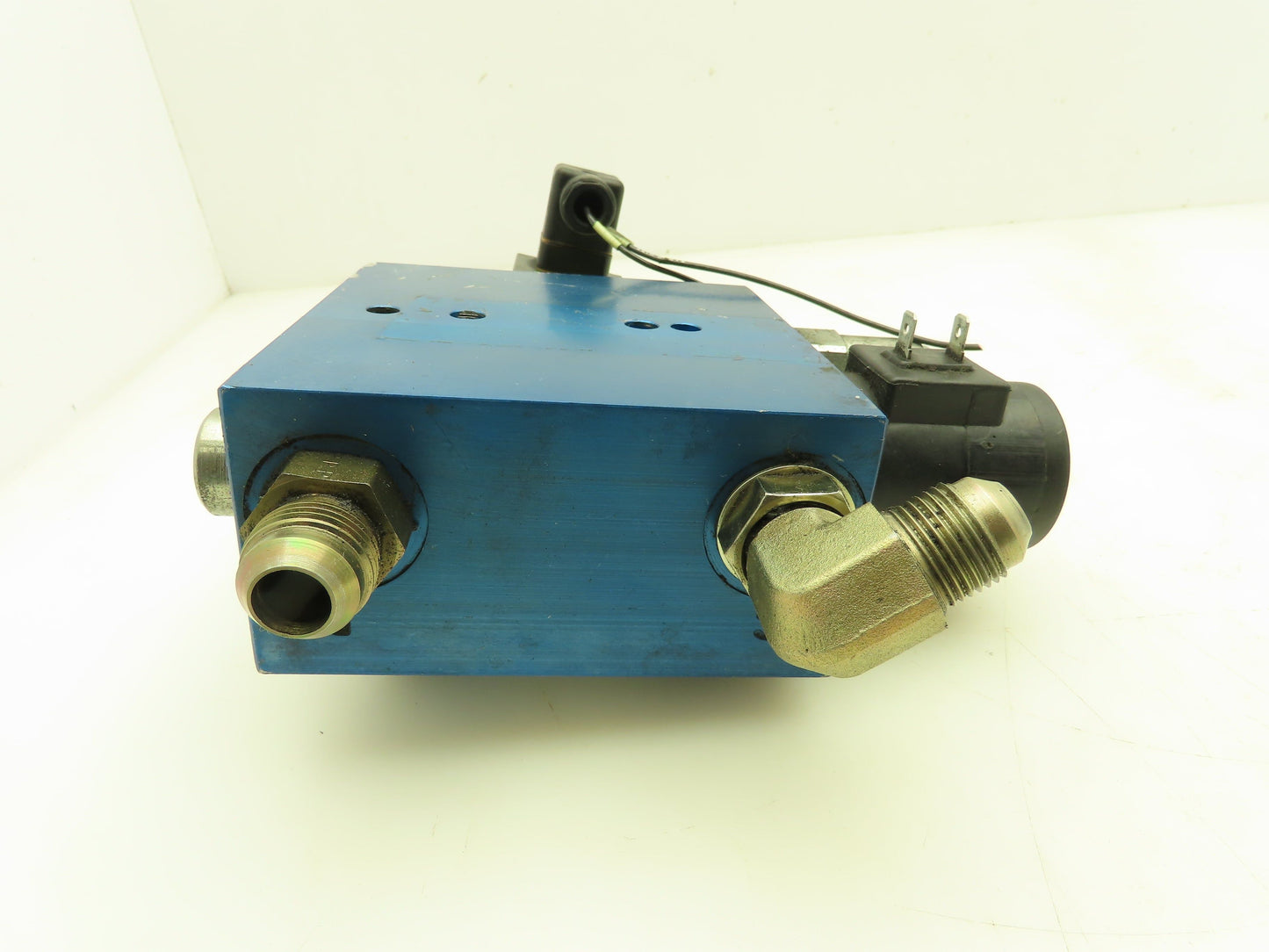 Wandfluh PI45-M40 Proportional Solenoid 24VDC Valve Manifold  Raymond Forklift