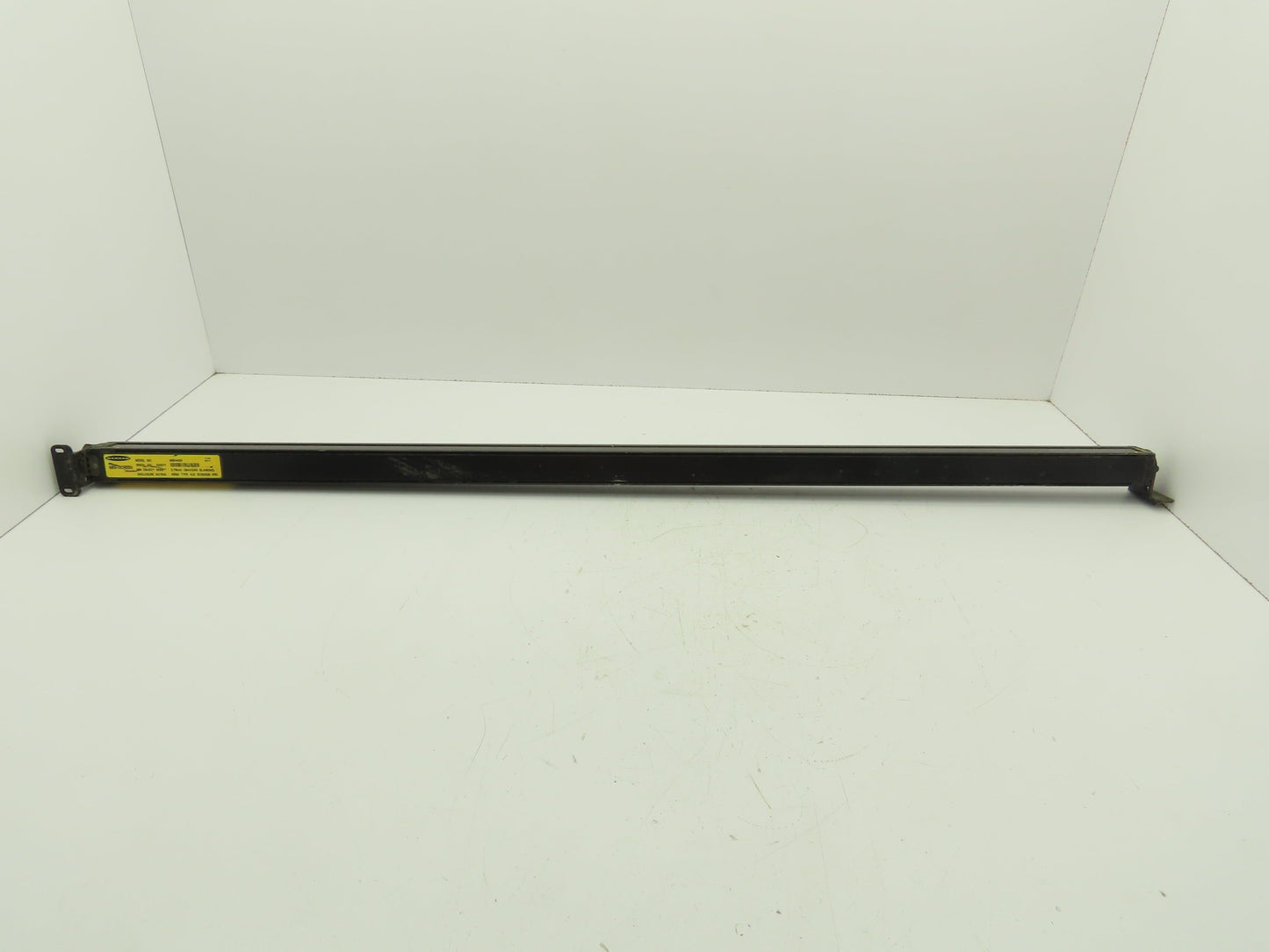 Banner MSE4424 Mini-Screen Safety Light Curtain Emitter