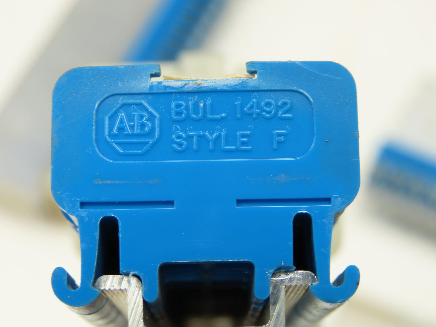 Allen Bradley 1492-F DIN Rail Mount Terminal Block 300V 14 Awg Blue Lot of 535