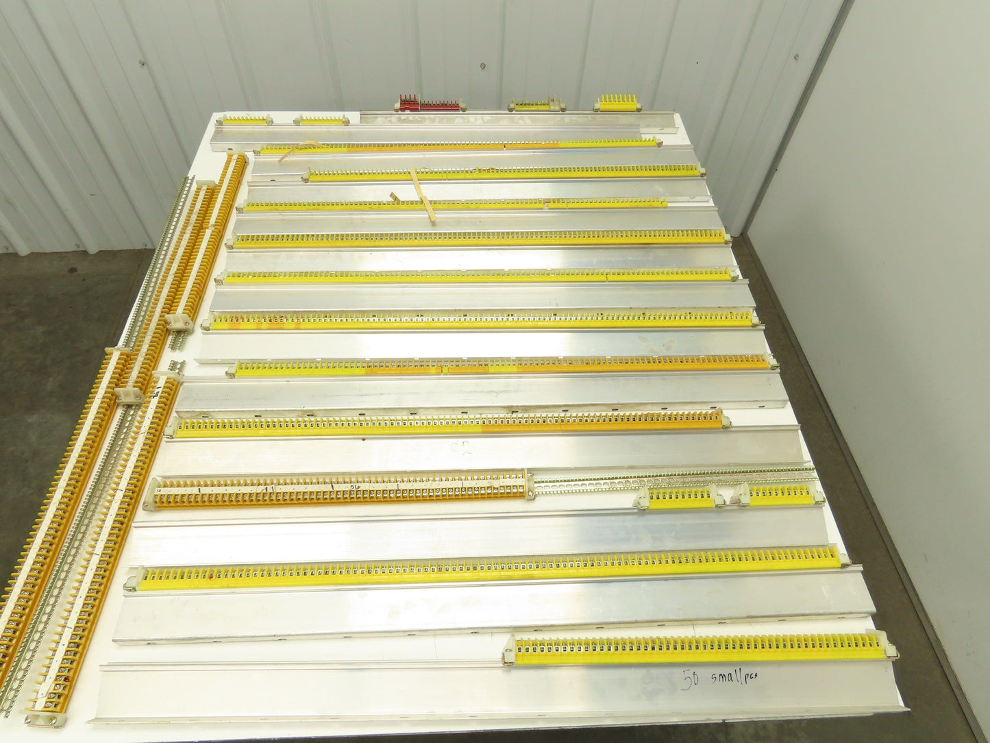 Allen Bradley 1492-F DIN Rail Mount Terminal Block 300V 14G Yellow Lot of 1100