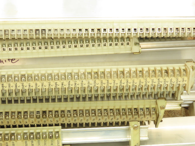 Allen Bradley 1492-F DIN Rail Mount Terminal Block 300V 22-14 Awg Lot of 2500