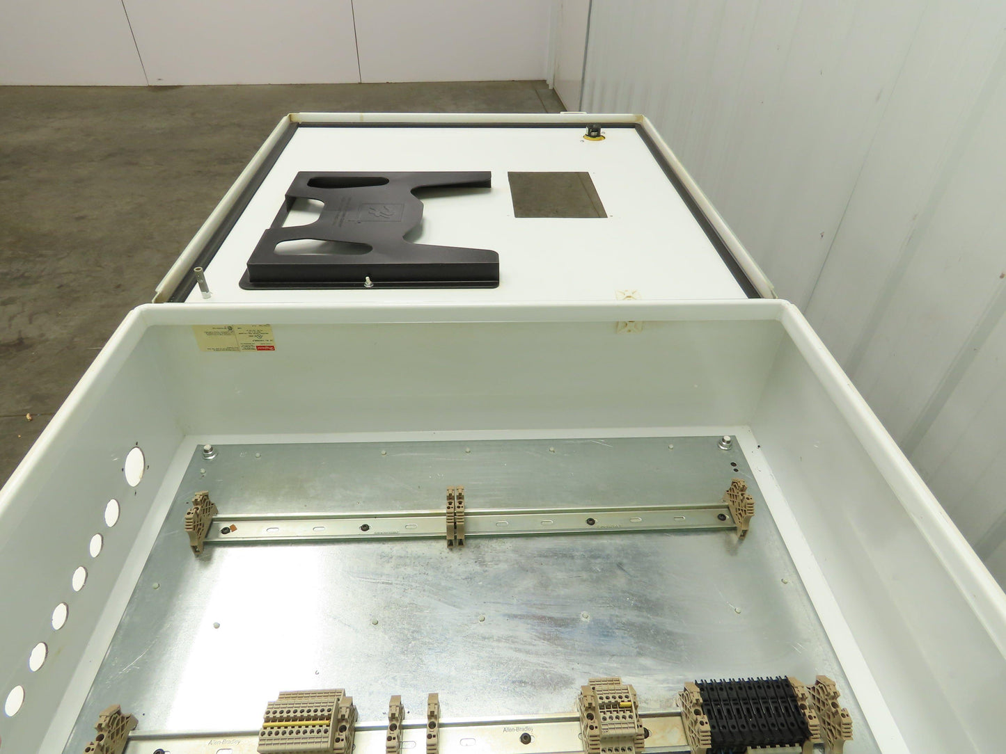 Hoffman A303008LP Electrical Enclosure Control Panel 30x30x8" 30A 3Ph Disconnect