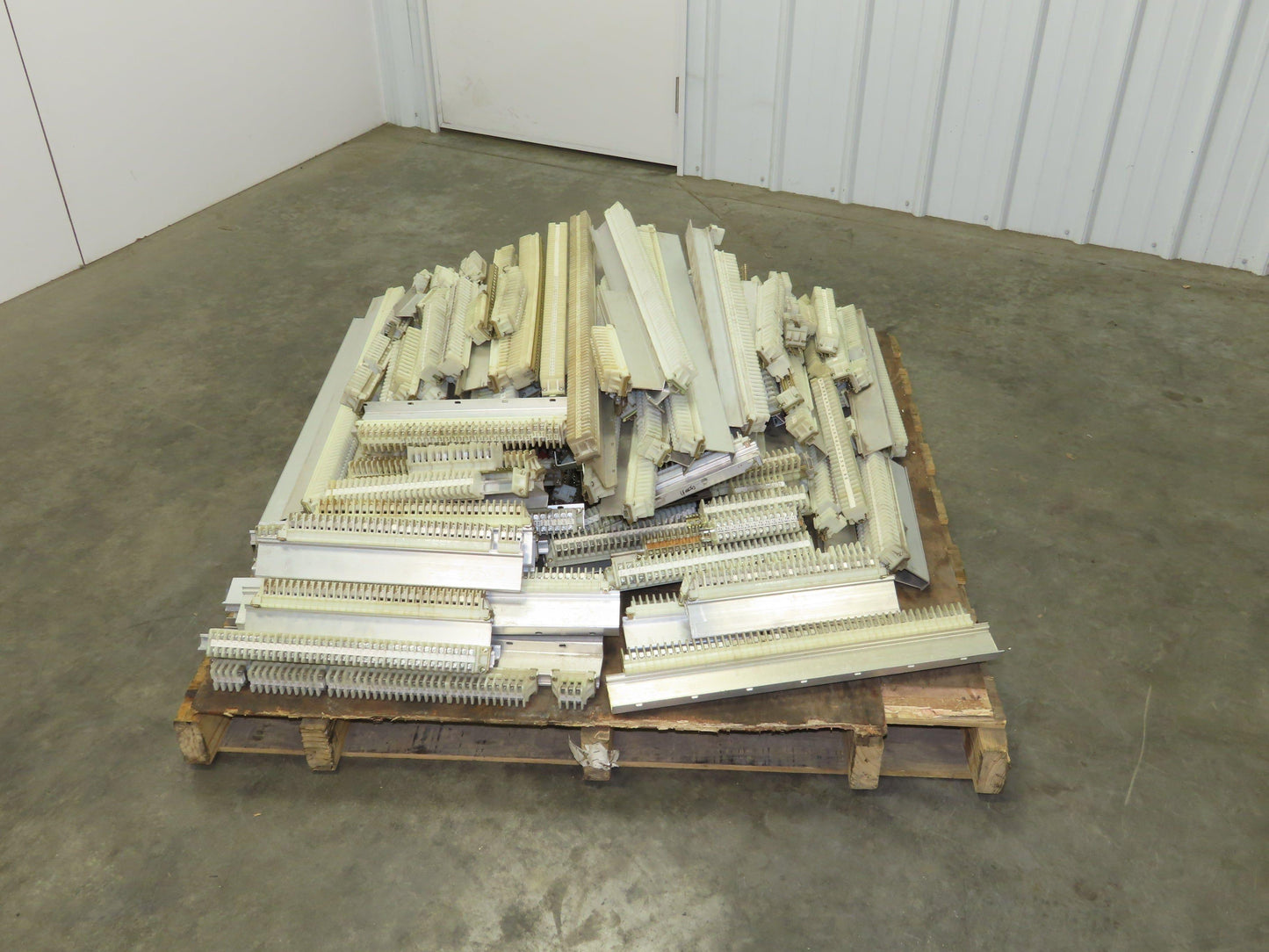 Allen Bradley 1492-CA Terminal Blocks 50A 22-8 Awg Style CA Skid Lot of 3000