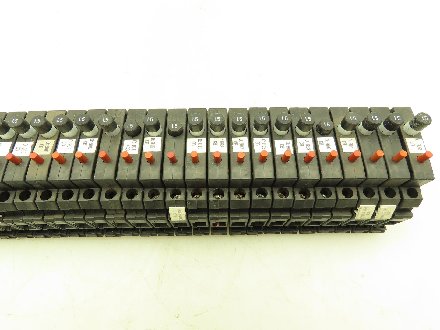 Allen Bradley 1492-GH015 Din Rail 1.5A Circuit Breaker Ser B 250V Lot of 42