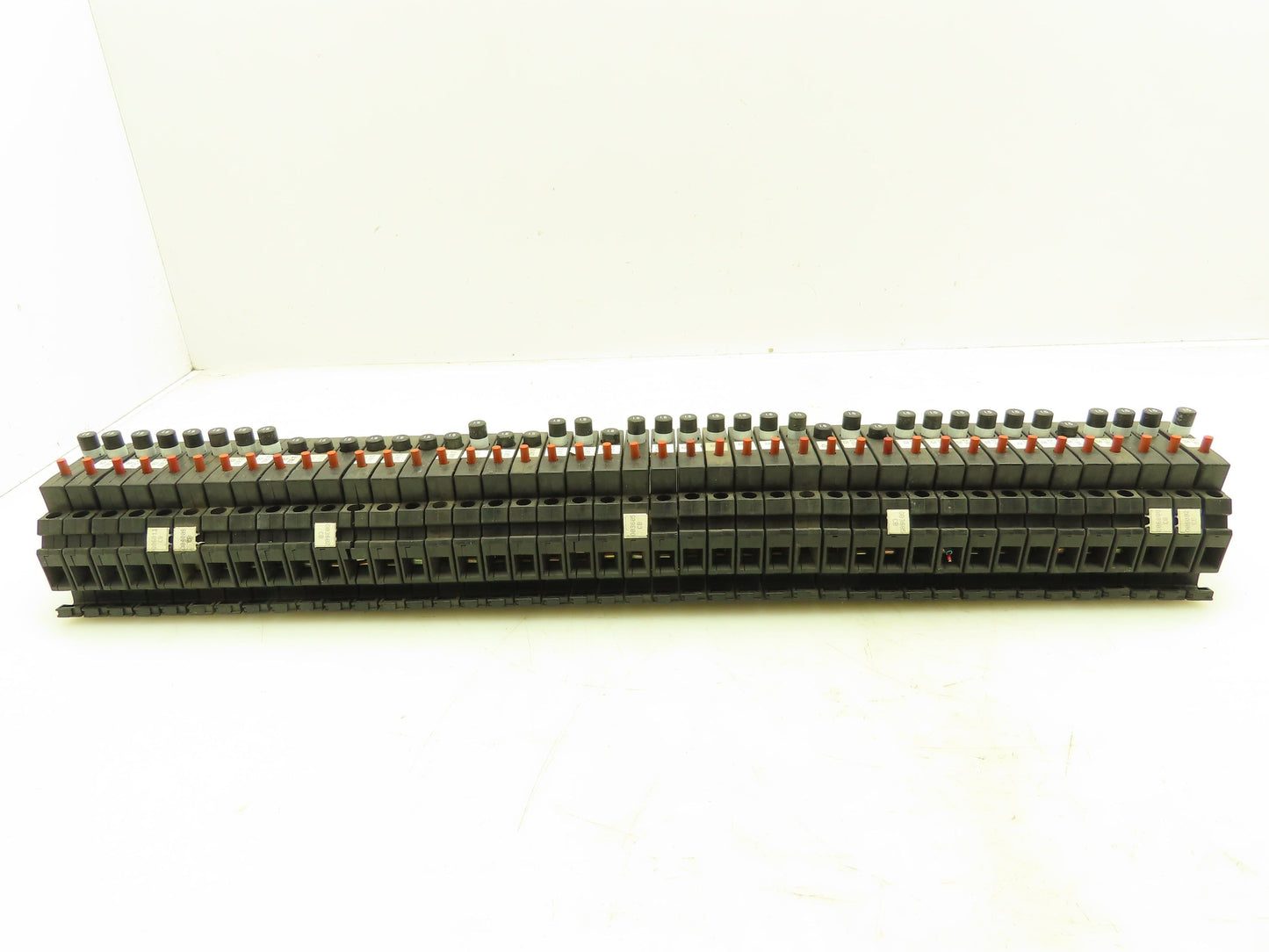 Allen Bradley 1492-GH015 Din Rail 1.5A Circuit Breaker Ser B 250V Lot of 42