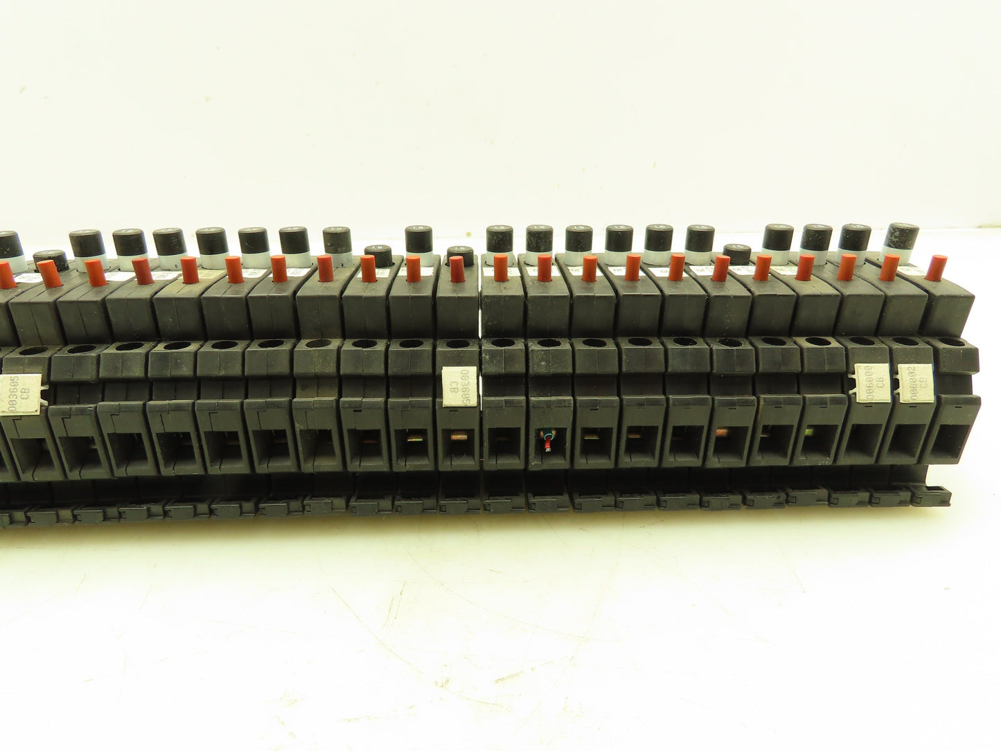 Allen Bradley 1492-GH015 Din Rail 1.5A Circuit Breaker Ser B 250V Lot of 42