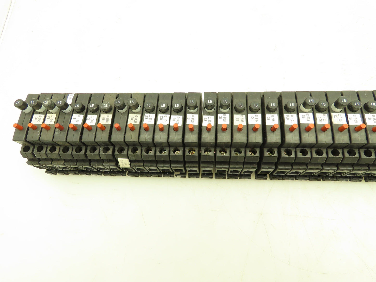 Allen Bradley 1492-GH015 Din Rail 1.5A Circuit Breaker Ser B 250V Lot of 45