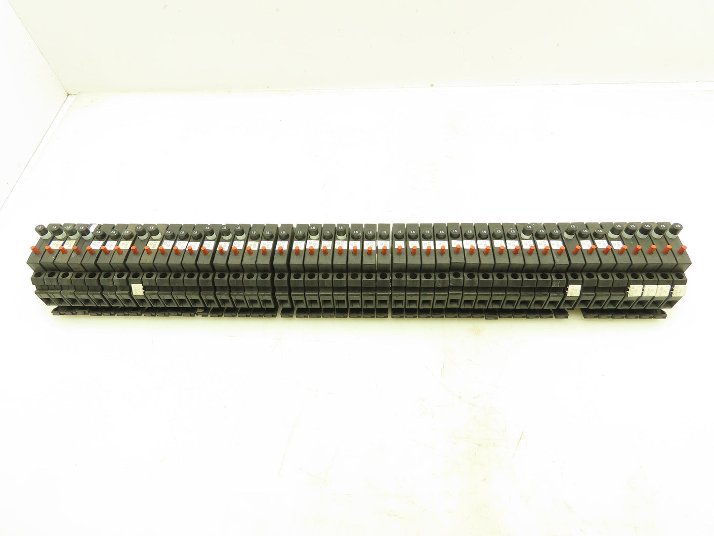 Allen Bradley 1492-GH015 Din Rail 1.5A Circuit Breaker Ser B 250V Lot of 45