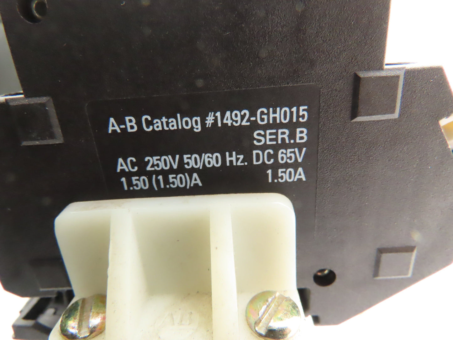 Allen Bradley 1492-GH015 Din Rail 1.5A Circuit Breaker Ser B 250V Lot of 57